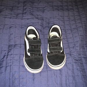 Black and white Velcro strap Vans